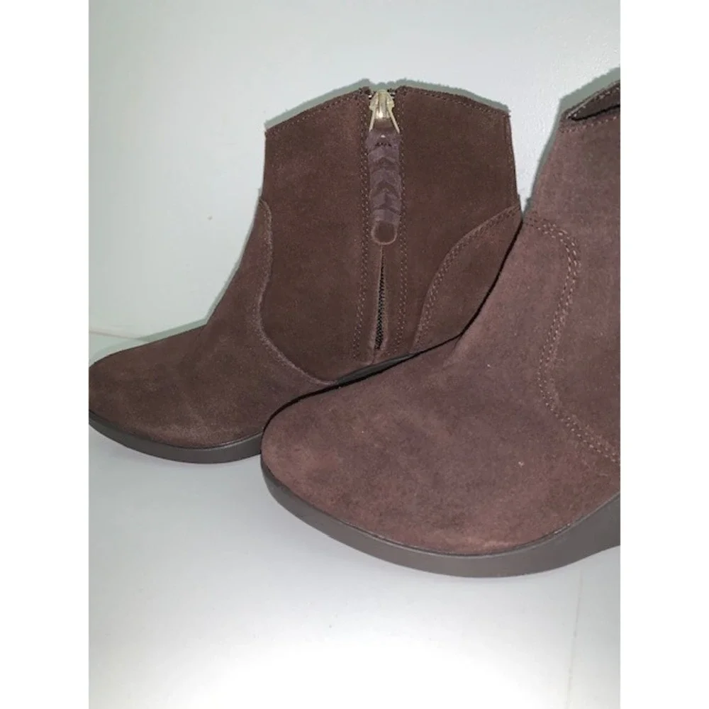 Crocs Leigh Ankle‎ Wedge Bootie Brown Suede Side Zip Boots 203418 Womens 6